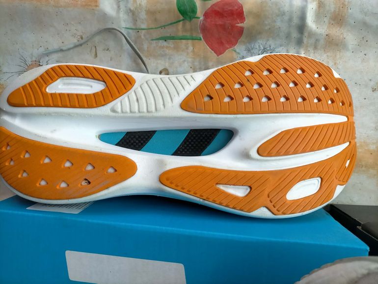 Used Hoka Skyward X bike — image 6 of 11