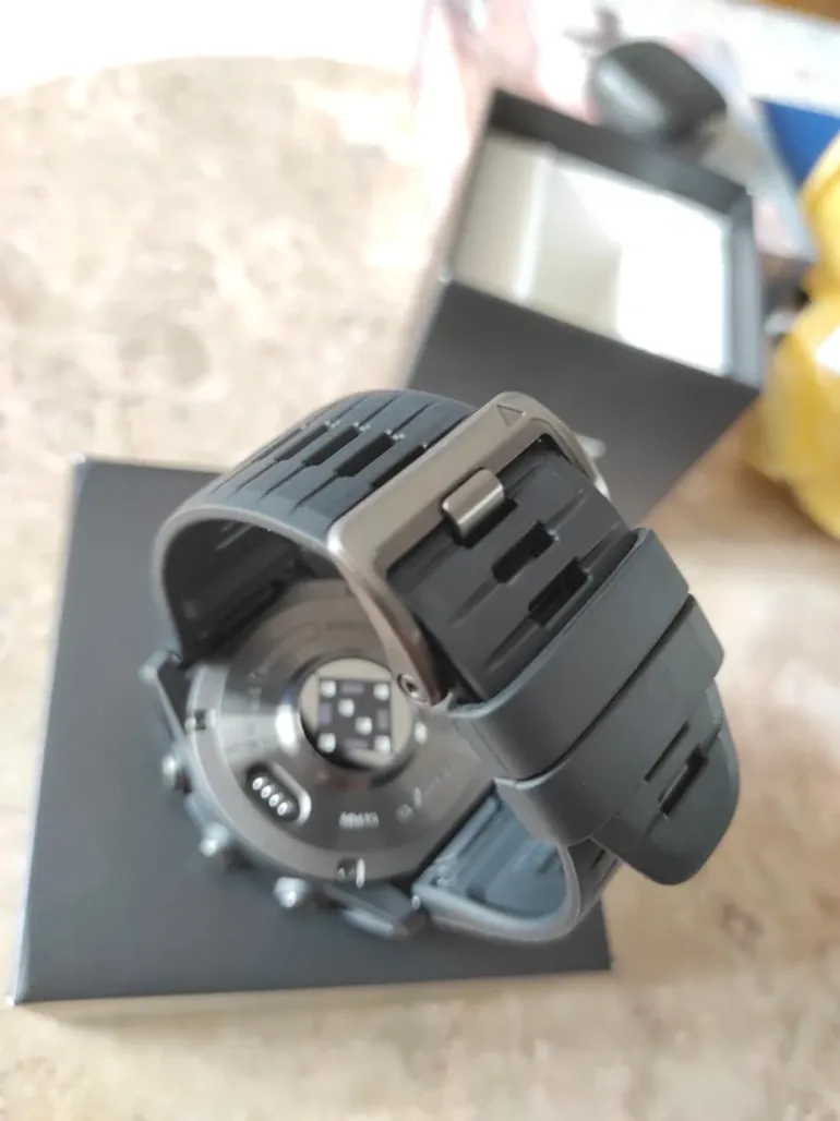 Garmin Fenix 8 51mm Amoled Sapphire bike d'occasion — image 4 sur 8