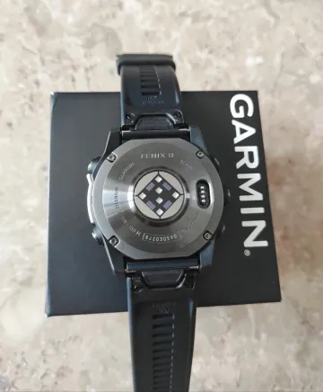 Garmin Fenix 8 51mm Amoled Sapphire bike d'occasion — image 2 sur 8