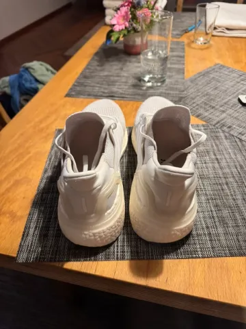 Used Adidas Ultraboost bike — image 5 of 7