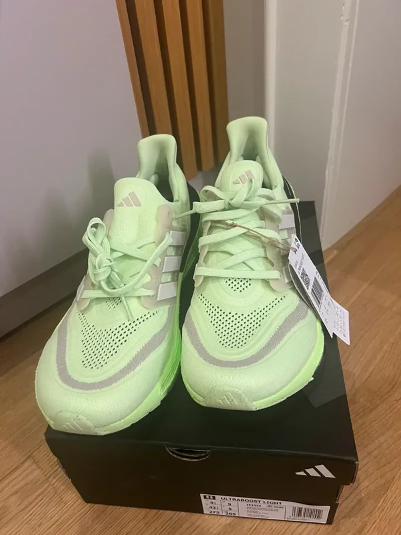 Gebrauchtes Adidas Ultraboost light Running Shoes