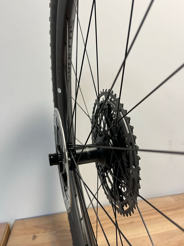 Tweedehands Syncros Silverton CF 2 Carbon Wheelset 2026 bike — afbeelding 4 van 7