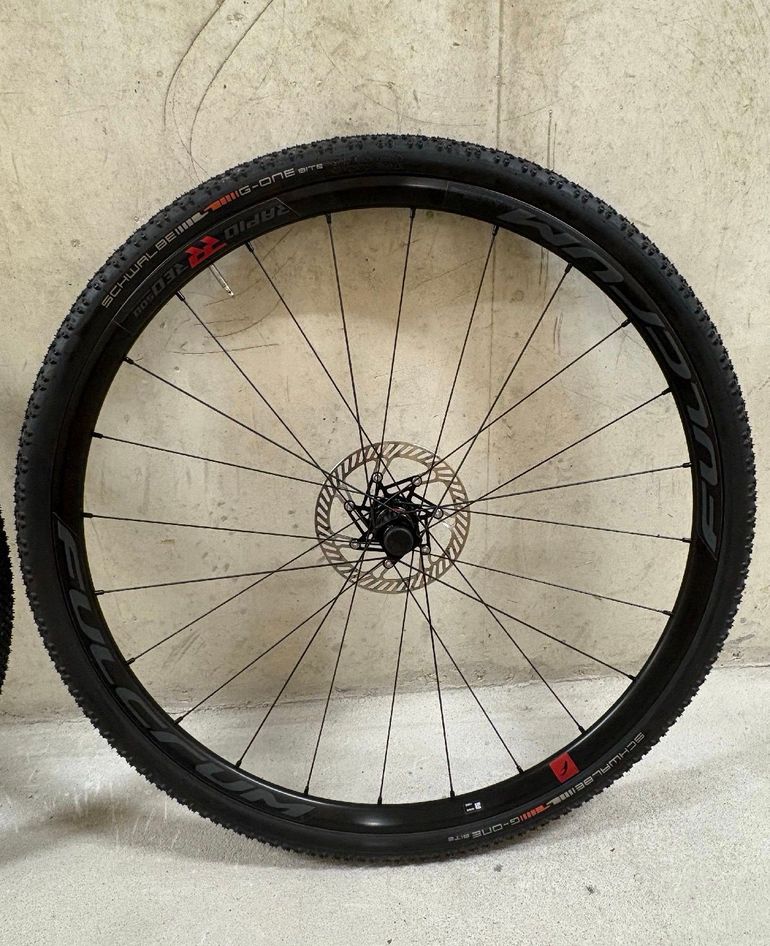 Tweedehands Fulcrum Rapid Red 5 Disc bike — afbeelding 3 van 4