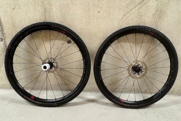 Tweedehands Fulcrum Rapid Red 5 Disc bike — afbeelding 1 van 4
