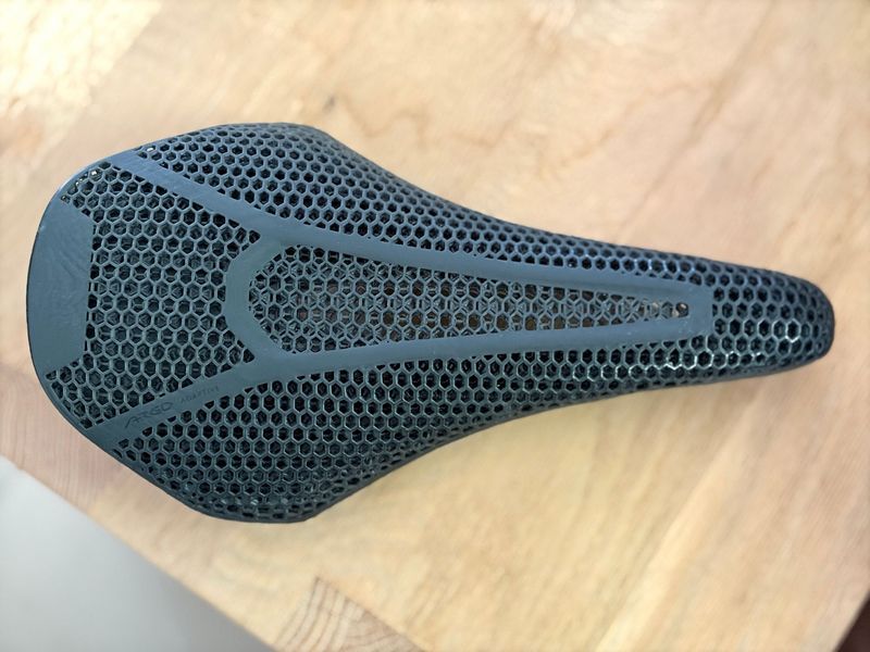 Used Fizik Vento Argo 00 Adaptive Saddles & Seatposts