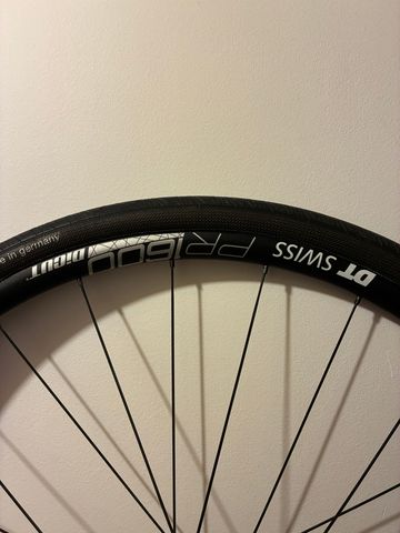 Tweedehands Dt Swiss PR 1600 bike — afbeelding 2 van 3