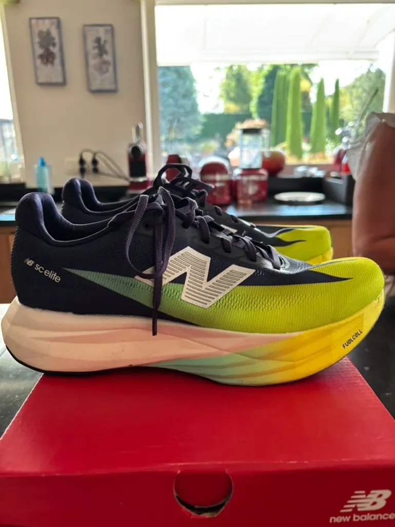 Käytetty New Balance FuelCell SuperComp Elite v5 bike — kuva 2 / 10