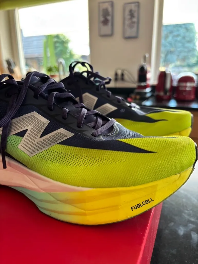 Käytetty New Balance FuelCell SuperComp Elite v5 bike — kuva 3 / 10