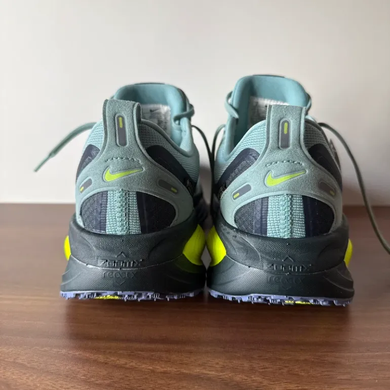 Käytetty Nike Vomero 18 GTX bike — kuva 10 / 15