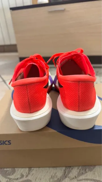 Käytetty Saucony Metaspeed Sky Tokyo bike — kuva 8 / 9