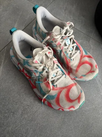 Käytetty Asics Novablast 5 2025 bike — kuva 1 / 4