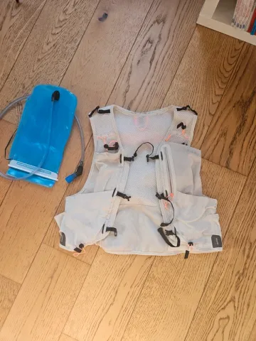 Brugt Decathlon Gilet Hydratation 10L bike — billede 1 af 6