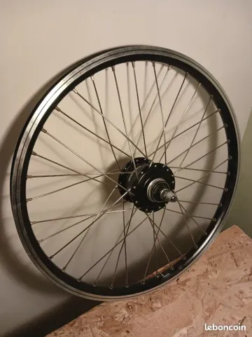 Used Shimano 3D37 bike — image 1 of 3