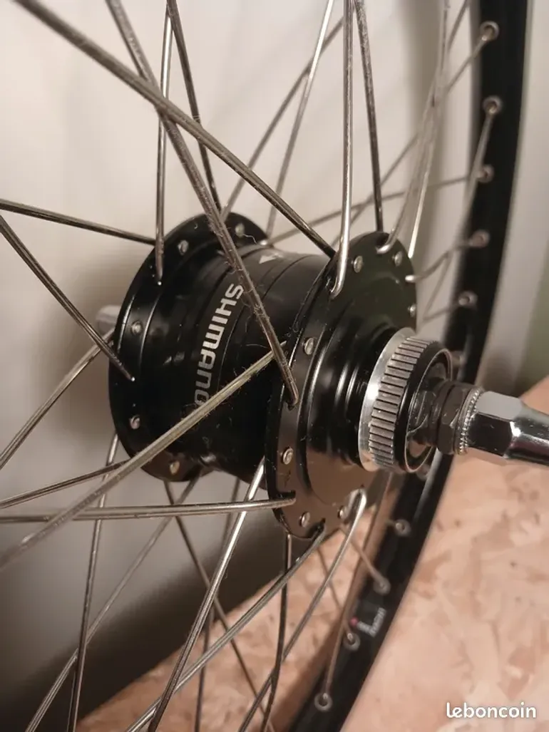 Used Shimano 3D37 bike — image 2 of 3
