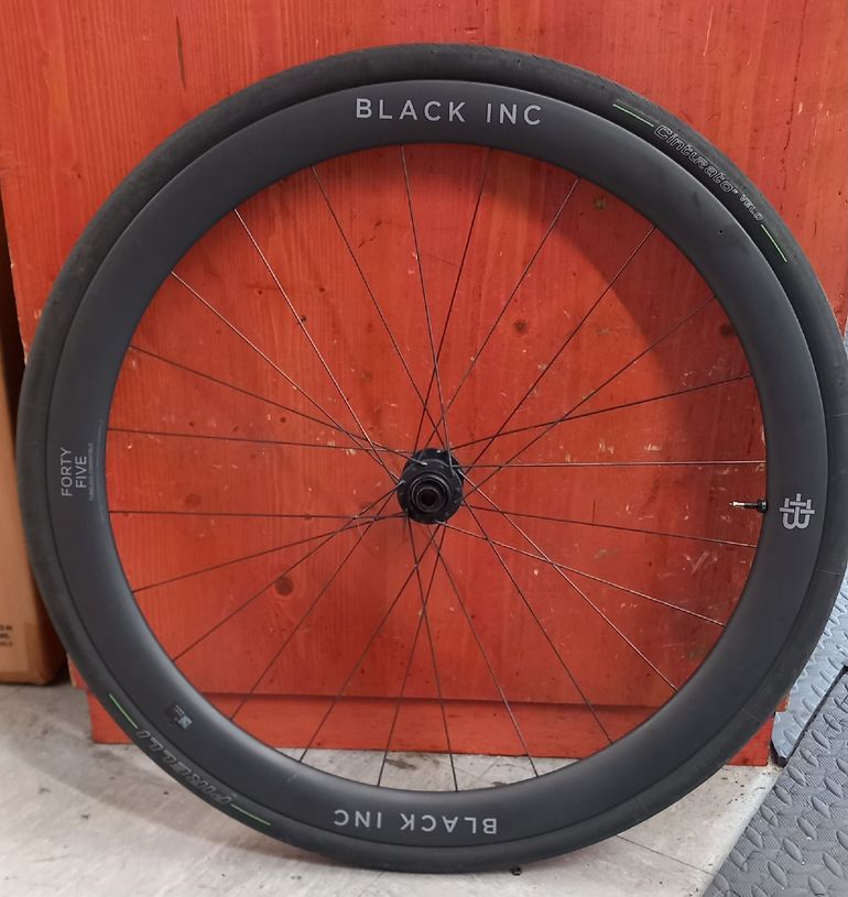 Gebrauchtes Black Inc Front Wheel 2023 bike — Bild 1 von 8
