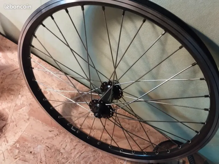 Used Shimano Deore bike — image 4 of 5