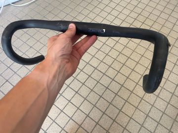 Deda Elementi Zero1 Handlebar bike d'occasion — image 1 sur 2