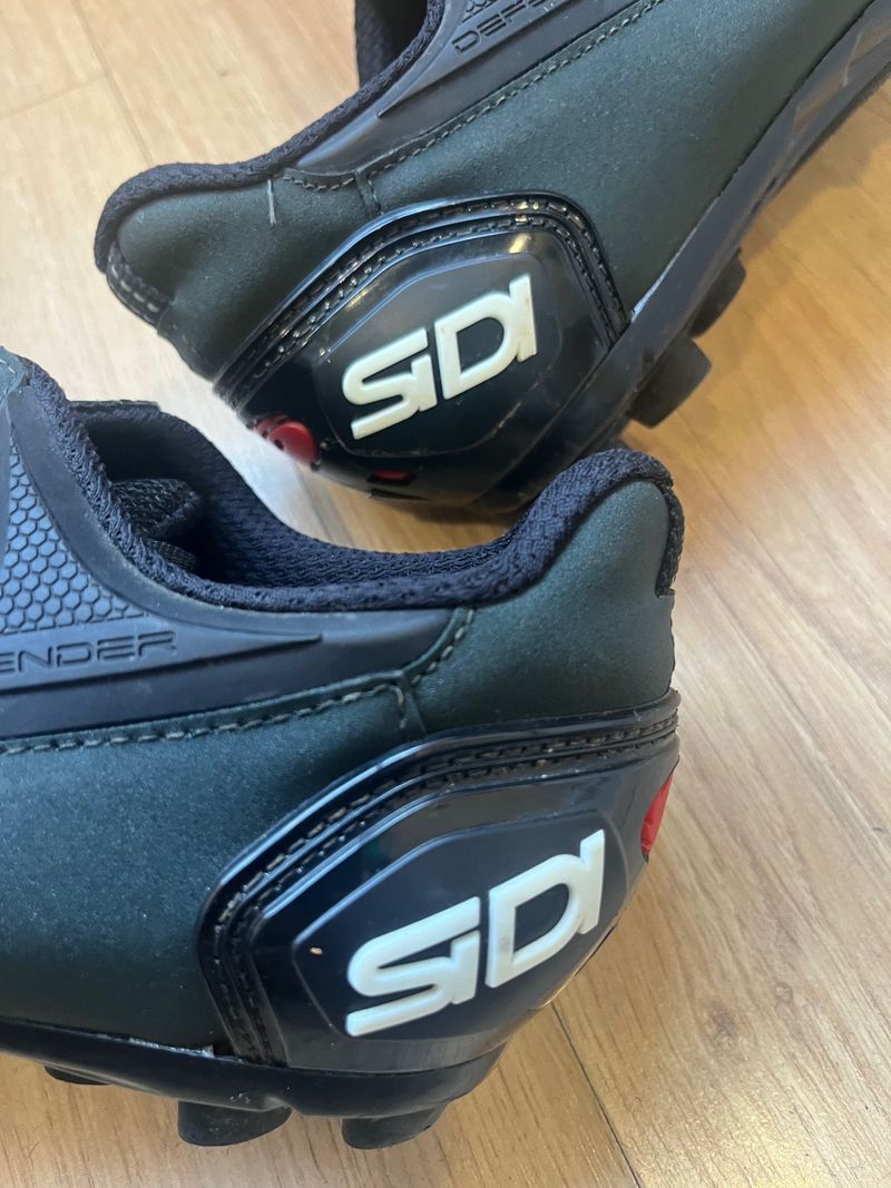 Sidi Defender 2025 Cycling Shoes usato