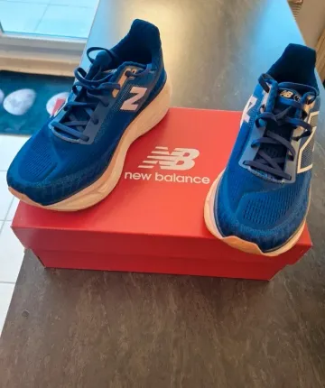 New Balance Fresh Foam X 1080 bike usato — immagine 1 di 8