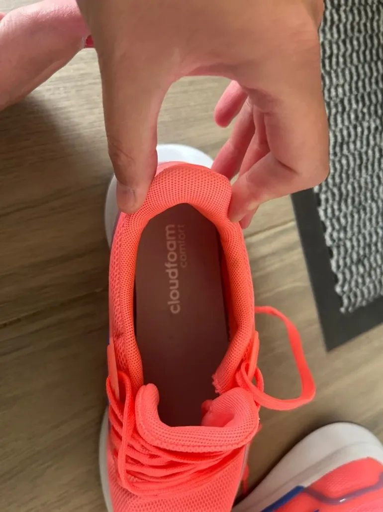 Adidas EQ19 RUN SHOES bike usato — immagine 2 di 7