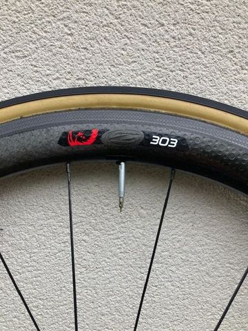 Zipp 303 Carbon Wheels bike usato — immagine 2 di 5