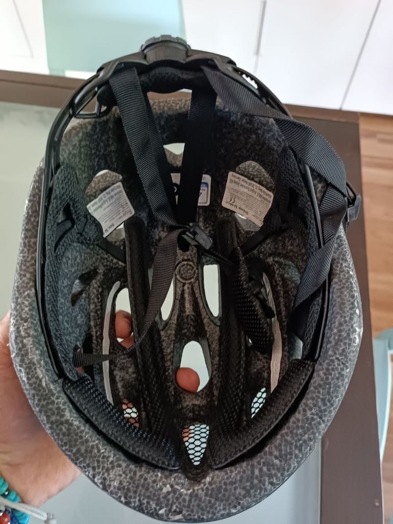 Tweedehands ABUS Casco Bici/Monopattino con LED bike — afbeelding 7 van 10