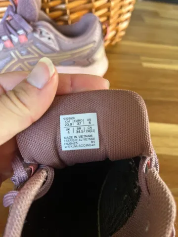 Käytetty Asics Running Shoes bike — kuva 4 / 5