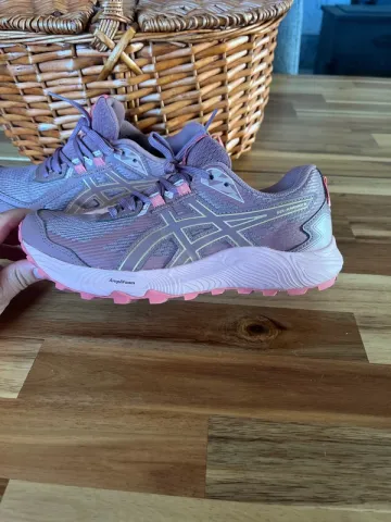 Käytetty Asics Running Shoes bike — kuva 2 / 5