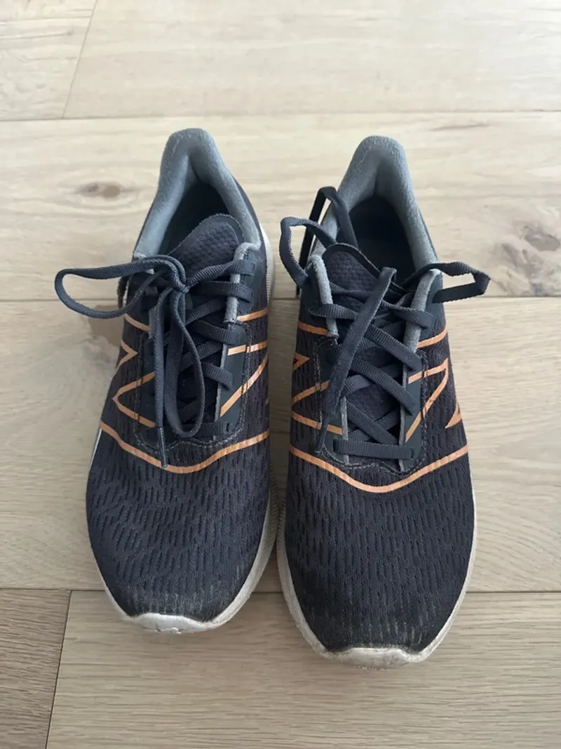 Käytetty New Balance Fuelcell Propel Running Shoes
