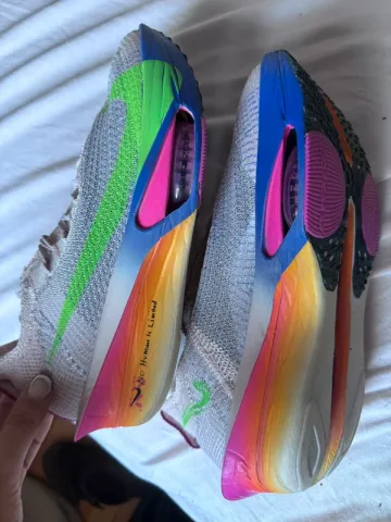 Used Nike Air Zoom Alphafly Next% 3 bike — image 2 of 5