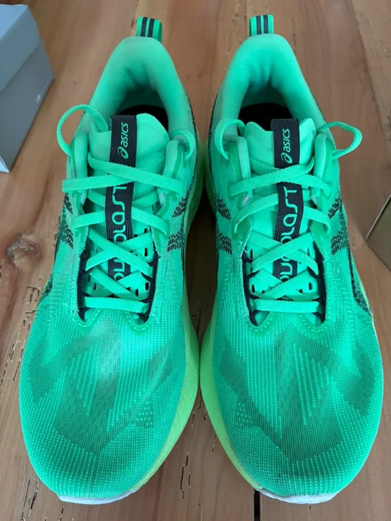 Gebrauchtes Asics Novablast 5 Running Shoes