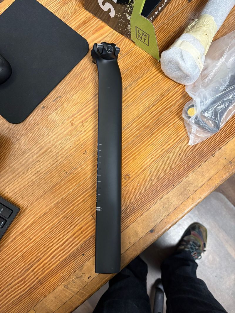 Used Quintana Roo SP 236 Carbon Straight Seatpost for SR 2022 Saddles & Seatposts