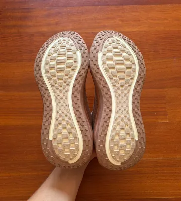 Used Nike Zoom Vomero Plus bike — image 5 of 6