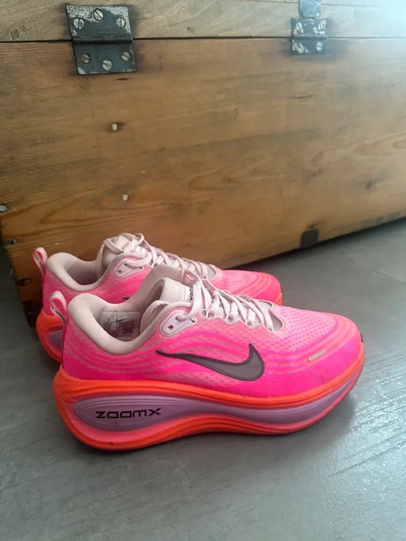Used Hyper Vomero Plus Running Shoes