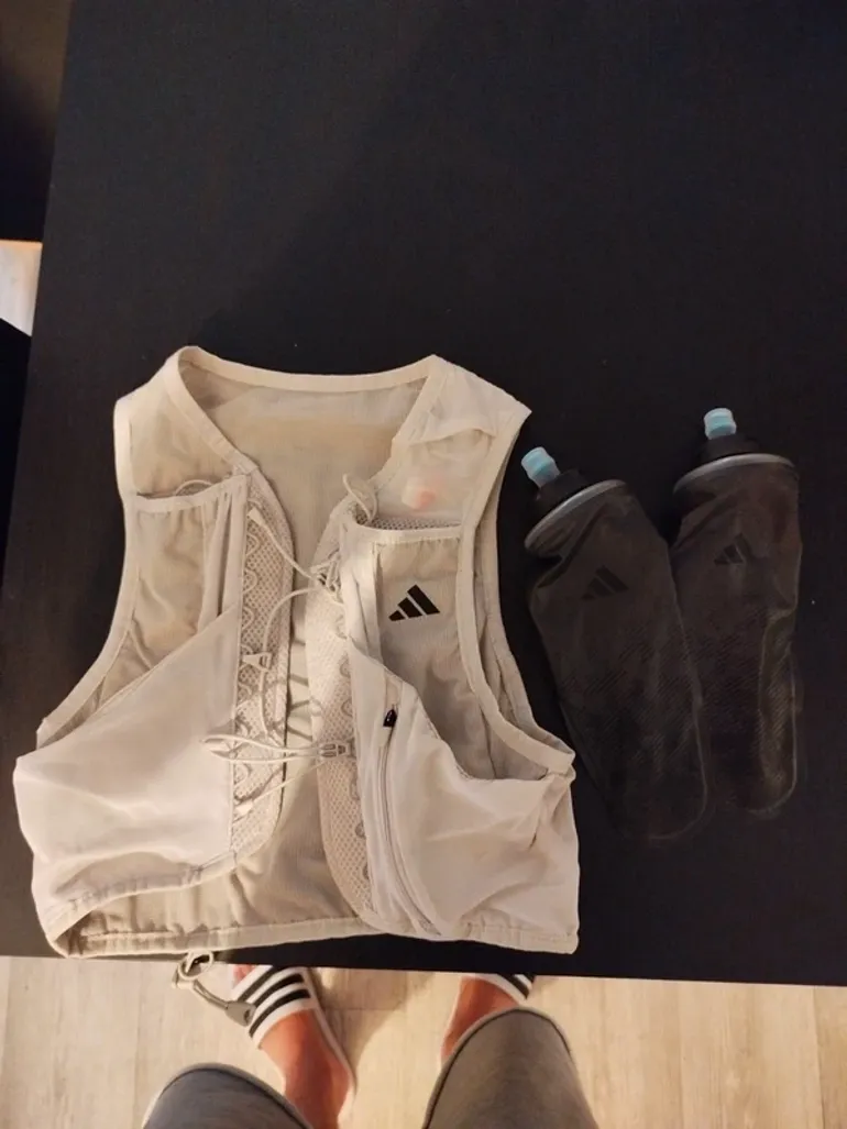 Käytetty Adidas Terrex 5l bike — kuva 2 / 4