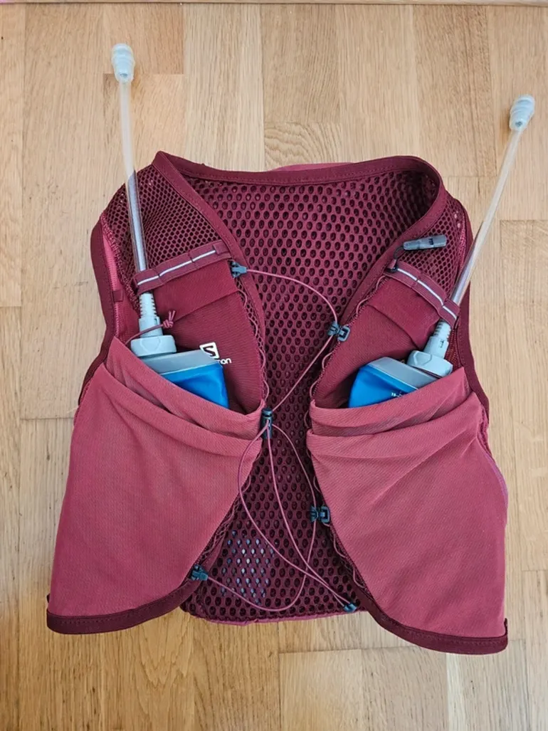 Käytetty Salomon Trailrunningrucksack bike — kuva 2 / 4