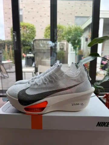 Käytetty Nike Alphafly 3 Proto bike — kuva 1 / 3