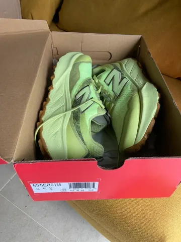 Käytetty New Balance Fresh Foam X Hierro v9 bike — kuva 2 / 5