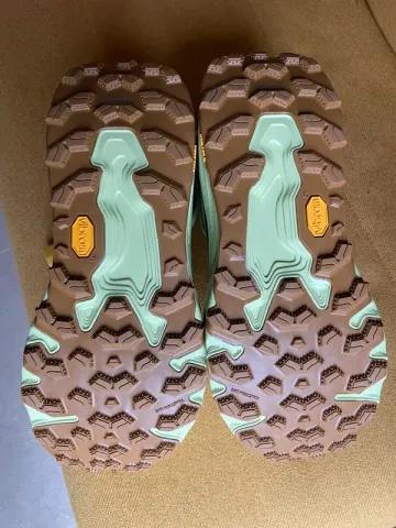 Käytetty New Balance Fresh Foam X Hierro v9 bike — kuva 4 / 5