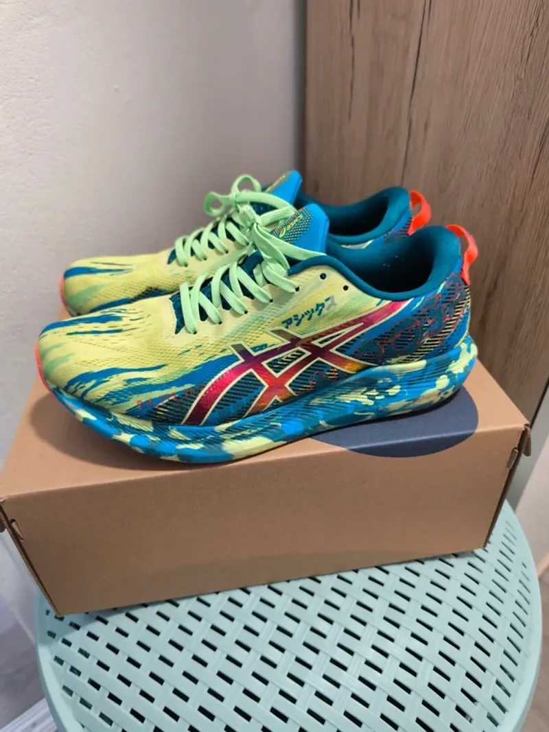 Käytetty Asics Noosa Tri 13 Running Shoes