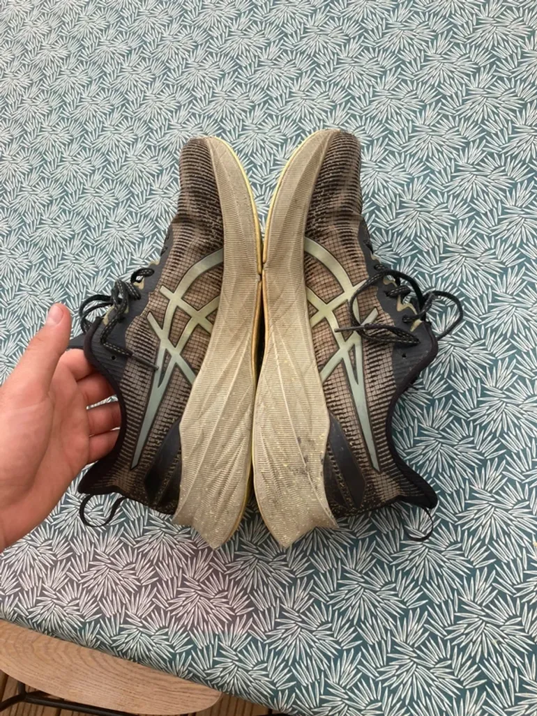 Käytetty Asics Novablast bike — kuva 7 / 7