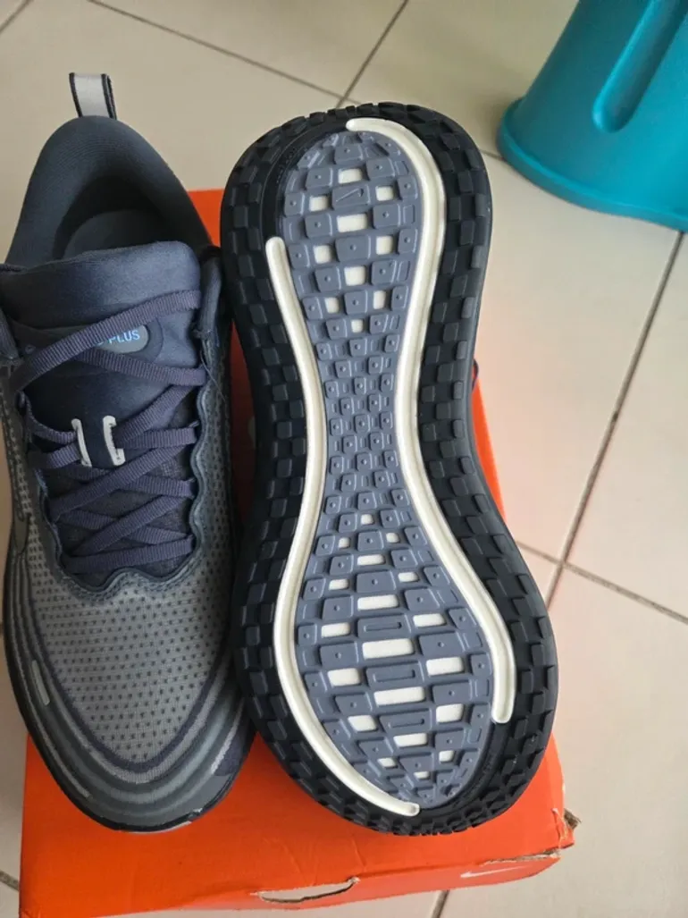Used Nike Vomero Plus bike — image 4 of 7
