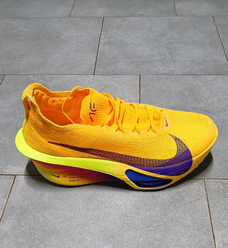 Used Nike Alphafly 3 bike — image 4 of 8