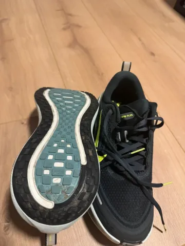 Used Nike Vomero Plus bike — image 3 of 3