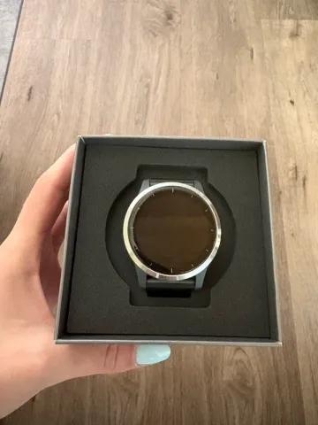 Used Garmin Vivoactive 4 bike — image 2 of 8
