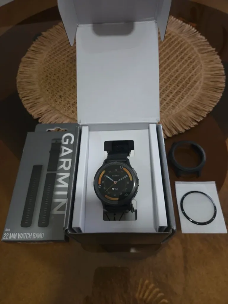 Used Garmin Venu 3 bike — image 3 of 10
