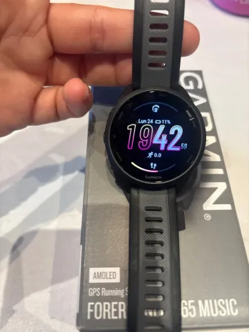 Used Garmin Forerunner 165 Music bike — image 3 of 4