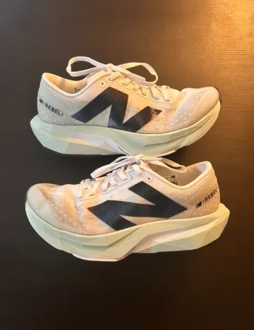 New Balance FuelCell Rebel v4 bike d'occasion — image 4 sur 7