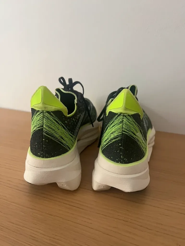 Used Scarpa adizero prime x 2 strung bike — image 2 of 7