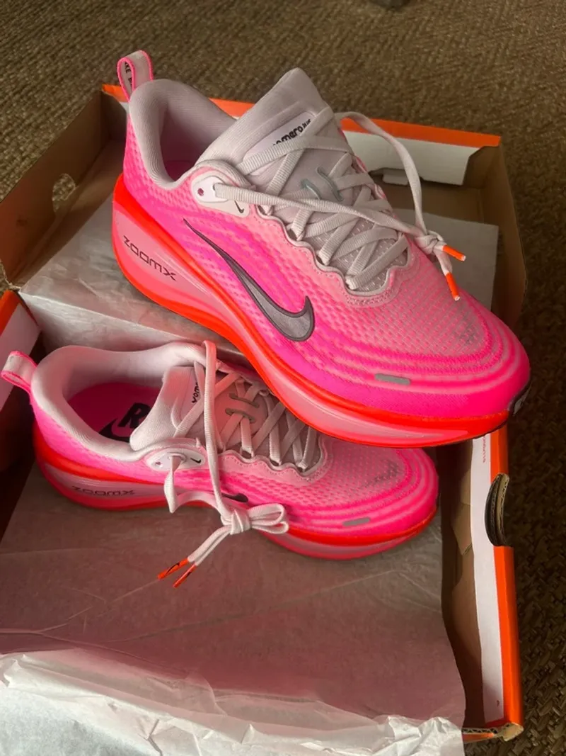 Used Rose Vomero Plus Running Shoes